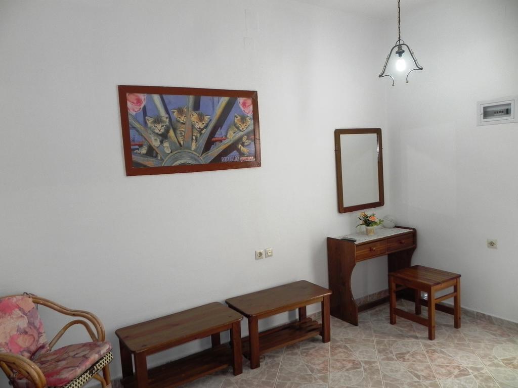Mihalis Studios Lakki  Pokój zdjęcie